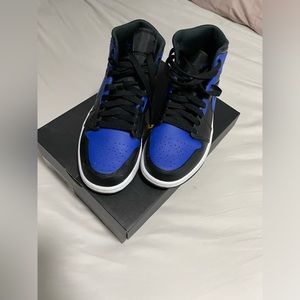 Air Jordan 1 Mid